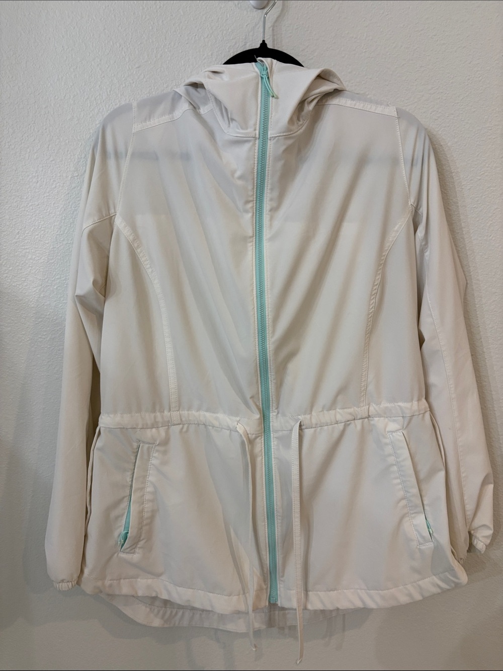 Duluth Trading Co Cream Hooded Utility Jacket with Mint Zipper